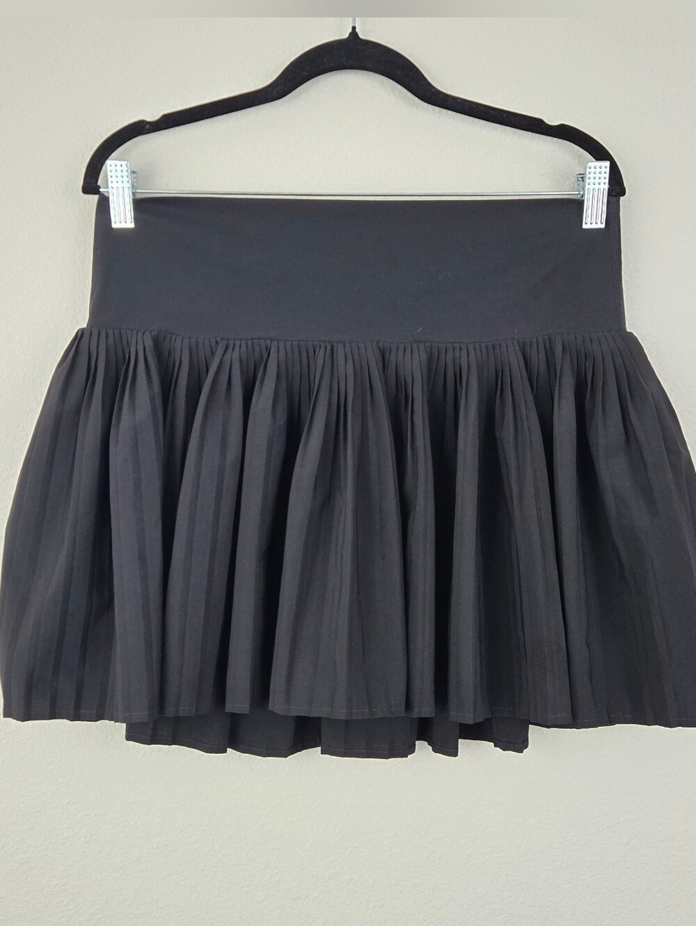 Joylab Black Pleated Skort